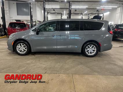 2025 Chrysler Pacifica Green Bay WI