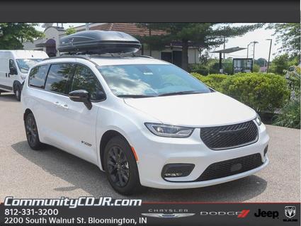2025 Chrysler Pacifica Bloomington IN