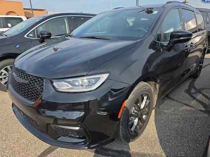 2025 Chrysler Pacifica Winona MN