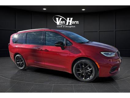2026 Chrysler Pacifica North Stoughton WI