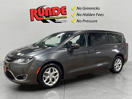 2017 Chrysler Pacifica Hazel Green WI