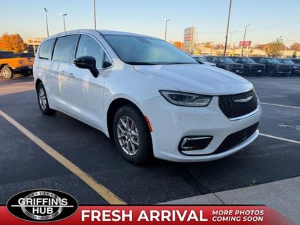 2024 Chrysler Pacifica Milwaukee WI
