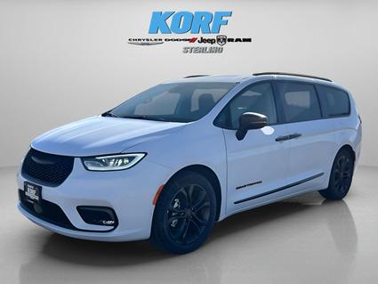 2024 Chrysler Pacifica Sterling CO