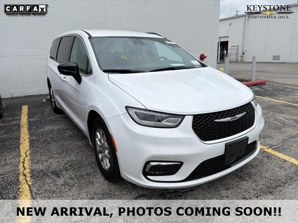 2024 Chrysler Pacifica Sand Springs OK