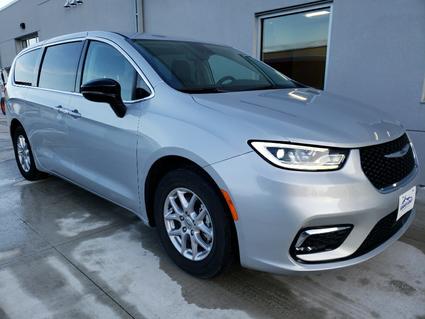 2024 Chrysler Pacifica Winona MN