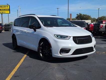 2024 Chrysler Pacifica Mendota IL