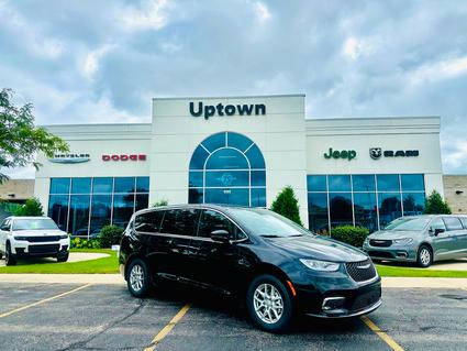 2025 Chrysler Pacifica Slinger WI