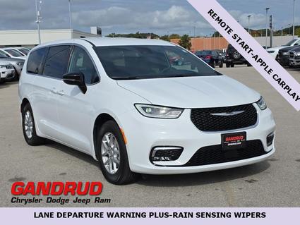 2026 Chrysler Pacifica Green Bay WI