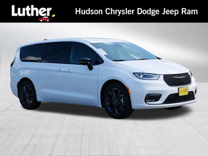2026 Chrysler Pacifica Hudson WI