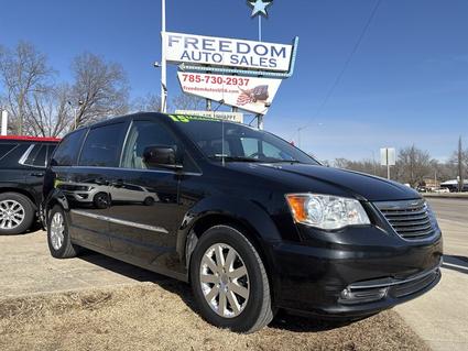 2015 Chrysler Town &amp; Country Topeka KS