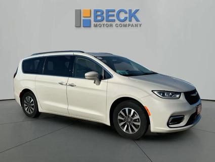 2021 Chrysler Pacifica Pierre SD