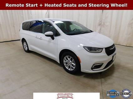 2023 Chrysler Pacifica Saukville WI