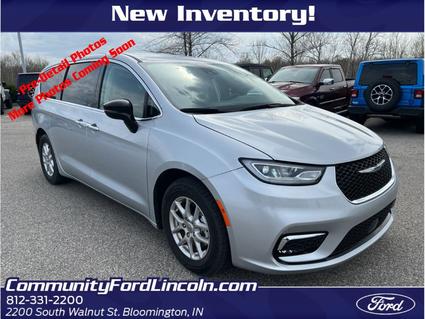 2024 Chrysler Pacifica Bloomington IN