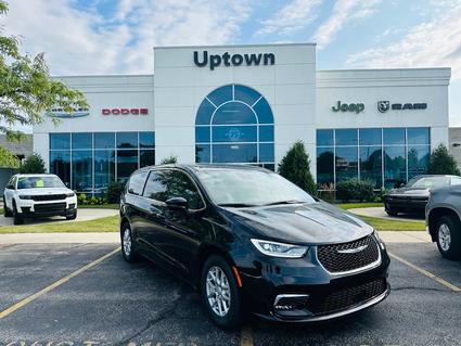 2026 Chrysler Pacifica Slinger WI