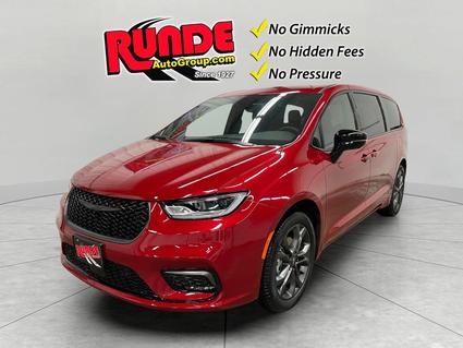 2026 Chrysler Pacifica Hazel Green WI