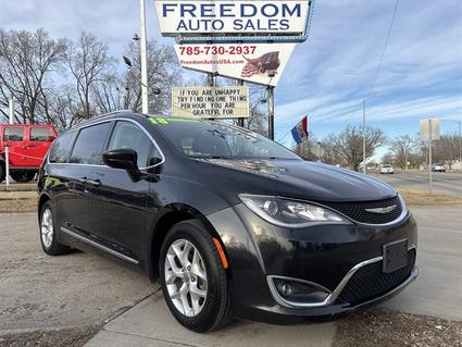 2018 Chrysler Pacifica Topeka KS