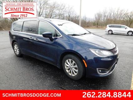 2018 Chrysler Pacifica Saukville WI