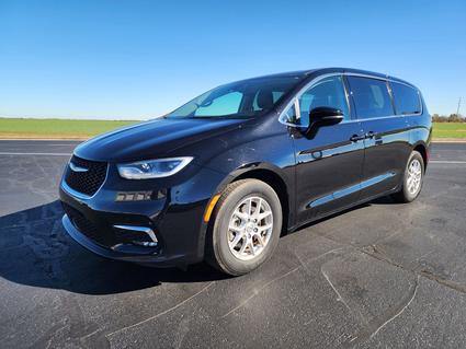 2024 Chrysler Pacifica Watseka IL