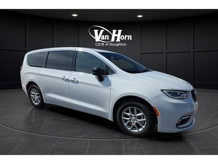 2026 Chrysler Pacifica North Stoughton WI