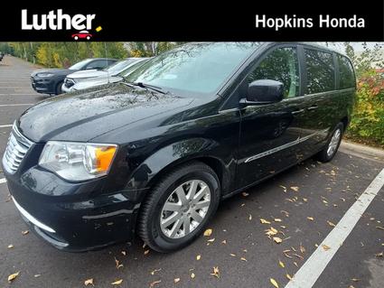 2014 Chrysler Town &amp; Country Hopkins MN