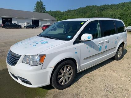 2015 Chrysler Town & Country Cliffton Park NY