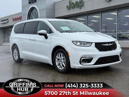 2023 Chrysler Pacifica Milwaukee WI