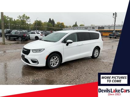 2023 Chrysler Pacifica Devils Lake ND