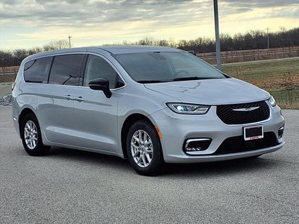 2024 Chrysler Pacifica Staunton IL