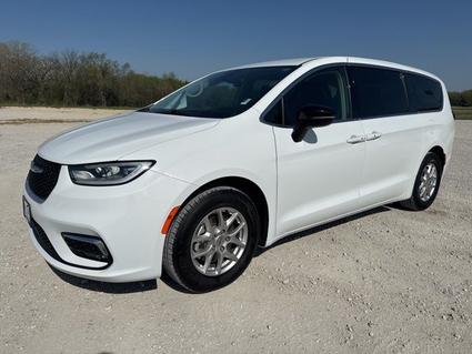 2024 Chrysler Pacifica Whitesboro TX