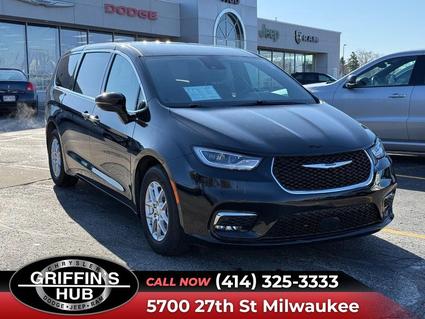 2025 Chrysler Pacifica Milwaukee WI