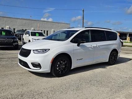 2025 Chrysler Pacifica Clewiston FL