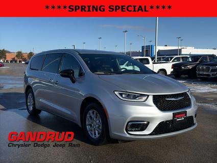 2026 Chrysler Pacifica Green Bay WI