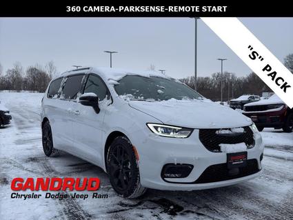 2026 Chrysler Pacifica Green Bay WI