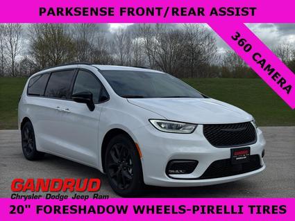2026 Chrysler Pacifica Green Bay WI