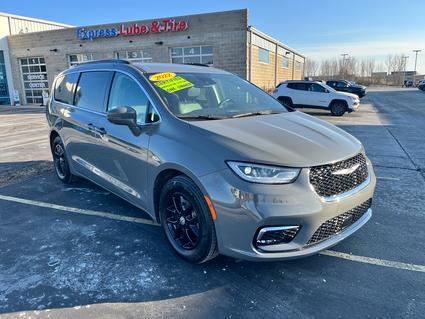 2022 Chrysler Pacifica Slinger WI