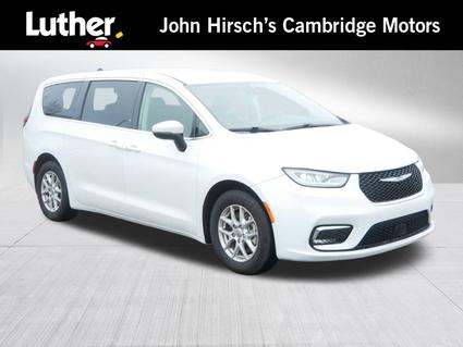 2023 Chrysler Pacifica Cambridge MN