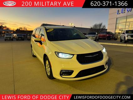 2023 Chrysler Pacifica Dodge City KS