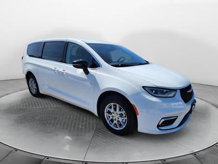 2024 Chrysler Pacifica Sand Springs OK