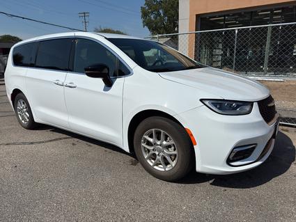 2025 Chrysler Pacifica Winona MN