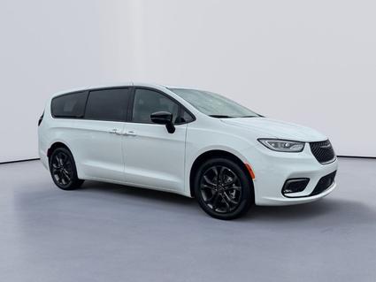 2026 Chrysler Pacifica Rogersville TN