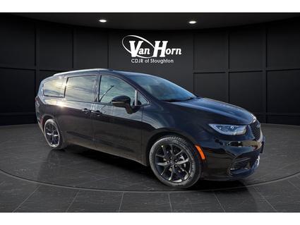 2026 Chrysler Pacifica North Stoughton WI