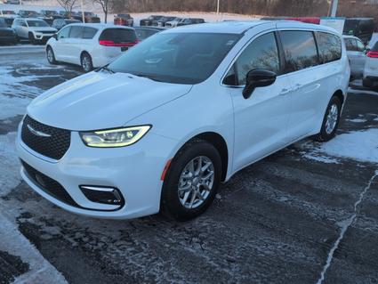2026 Chrysler Pacifica Slinger WI
