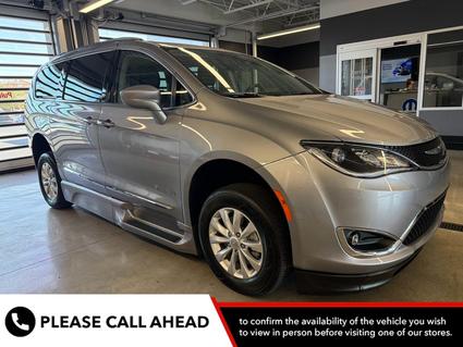 2018 Chrysler Pacifica Van Wert OH