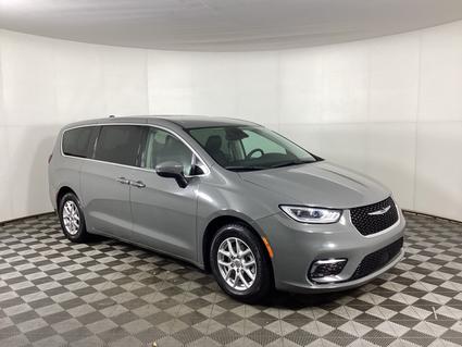 2023 Chrysler Pacifica Grandville MI