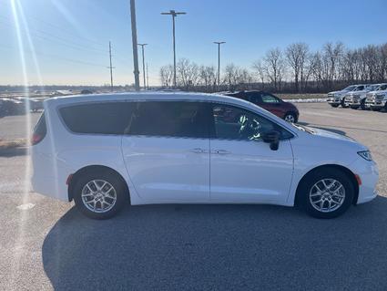 2024 Chrysler Pacifica Staunton IL