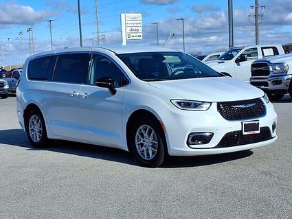 2024 Chrysler Pacifica Staunton IL
