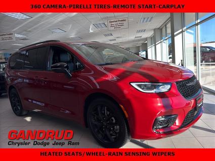 2026 Chrysler Pacifica Green Bay WI