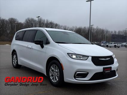 2026 Chrysler Pacifica Green Bay WI