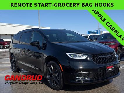 2026 Chrysler Pacifica Green Bay WI