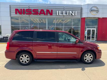 2013 Chrysler Town & Country Champaign IL
